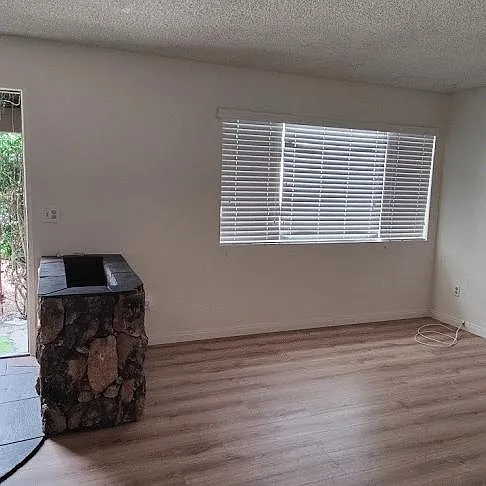 1 bed, 550 sqft, $2,250 — Photo 2