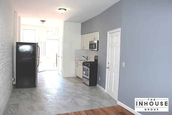 Rented by The InHouse Group | media 29