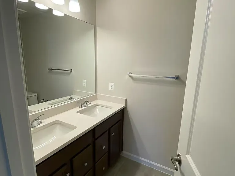 5923 Northwest Dr — Photo 6