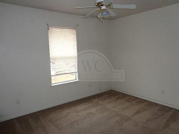 2nd image of 2602 Lucille Dr Unit B