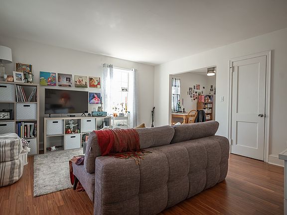 3rd image of 118 University Dr #130