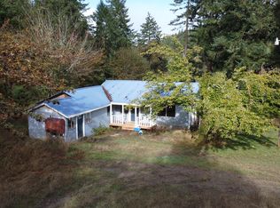 221 Jiggs Ln, Tenmile, OR 97481
