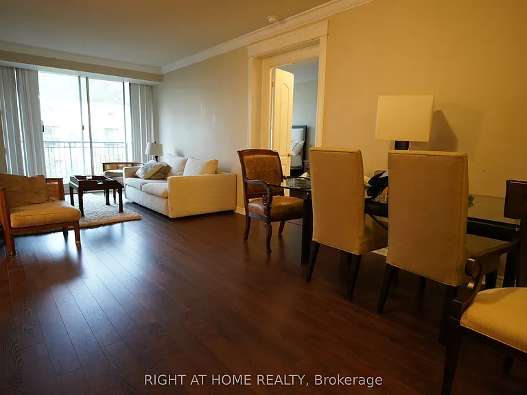 18 William Carson Cres #716 — Photo 4