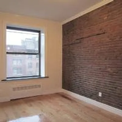 Rented by TAG Real Estate | media 16