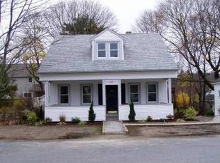 38 Calhoun Ave, Warwick, RI 02886