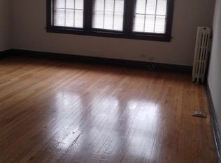 6744 19th St APT 2E, Berwyn, IL 60402