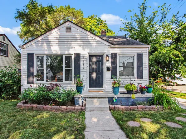 20619 Woodworth, Redford, MI 48240