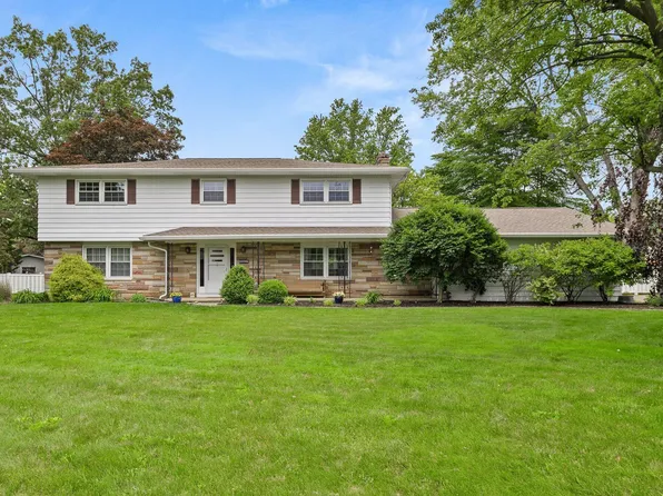 750 Vicksburg Dr, Lexington, OH 44904