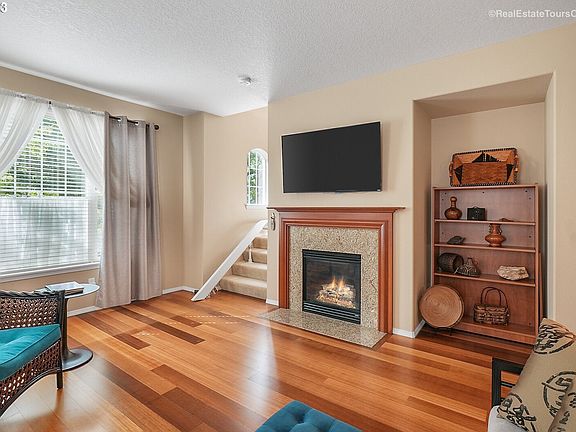 2nd image of 5697 NE Orenco Gardens Dr