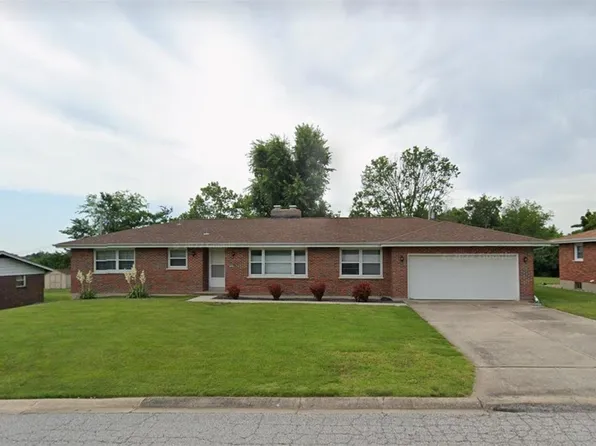 3008 Imperial Dr, Saint Peters, MO 63303