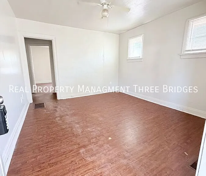 8344 Eton Pl — Photo 2