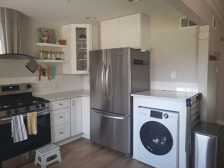 3237 N Milwaukee St — Photo 10
