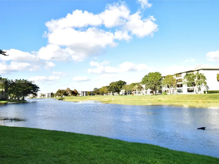 9311 Orange Grove Dr #411 — Photo 7