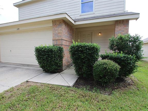 4th image of 6608 Meadow Way Ln
