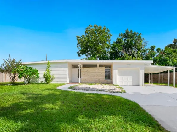 2753 Valencia Dr, Sarasota, FL 34239