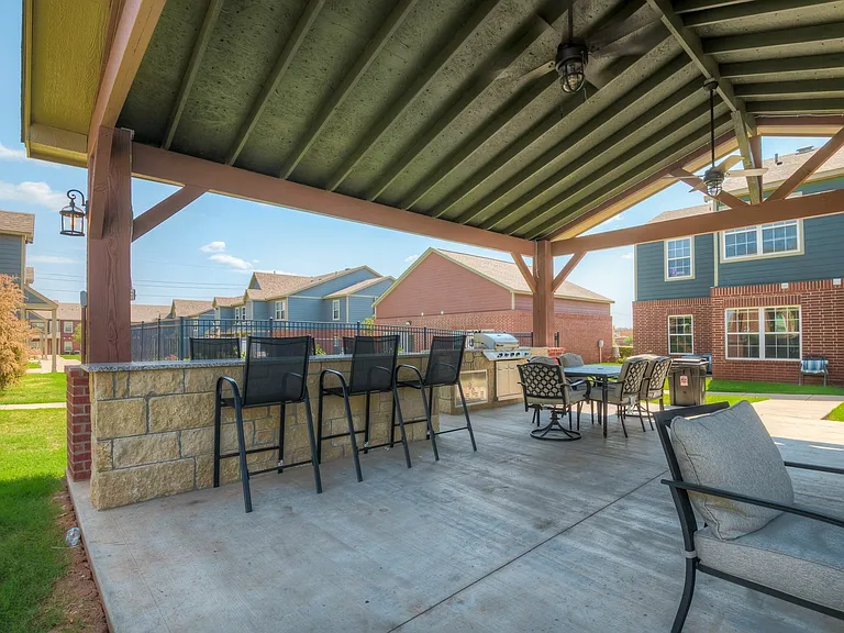Lofts at North Penn - Courtyard
