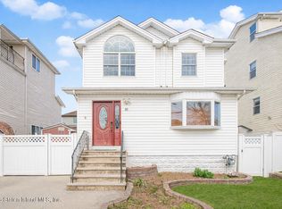 33 Groton St, Staten Island, NY 10312