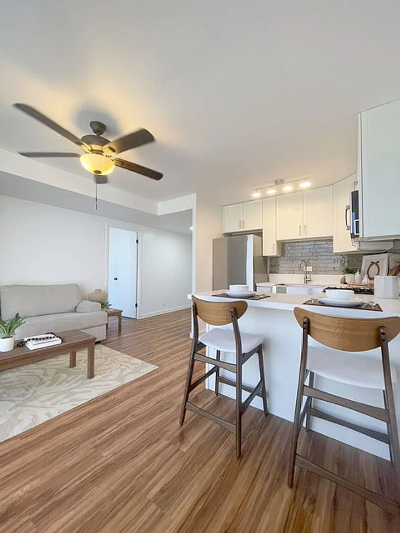 Six Twenty Sheridan Furnished 1-Bedroom Condo In Honolulu — Photo 1