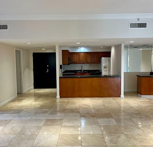 10445 Wilshire Blvd #305 — Photo 6