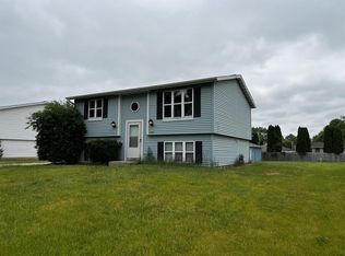 6462 N 105th St, Milwaukee, WI 53224