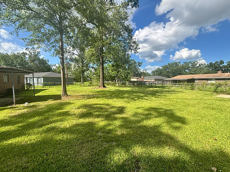 31 Azalea Dr — Photo 17