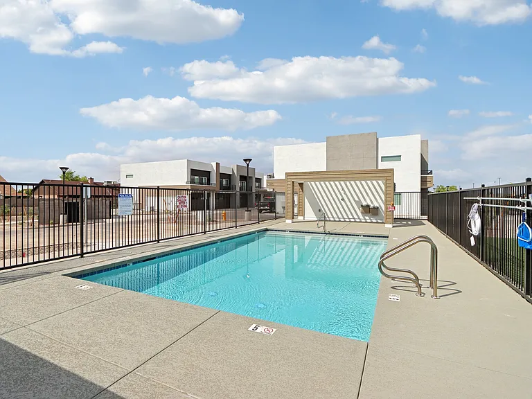 Elevate at Red Mountain Townhomes — Photo 37