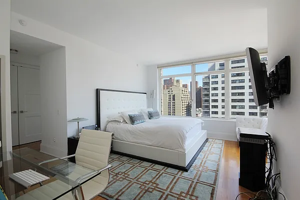 Rented by Corcoran | media 8