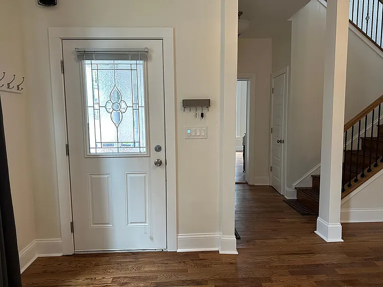 217 Washington Ave — Photo 3