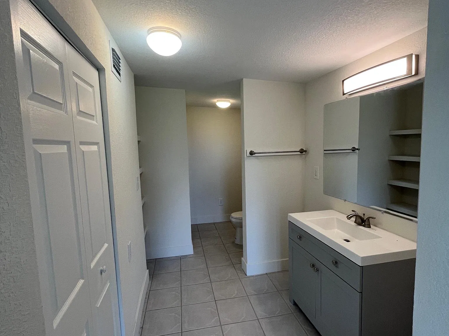 2 bed, 1000 sqft, $1,350 — Photo 4
