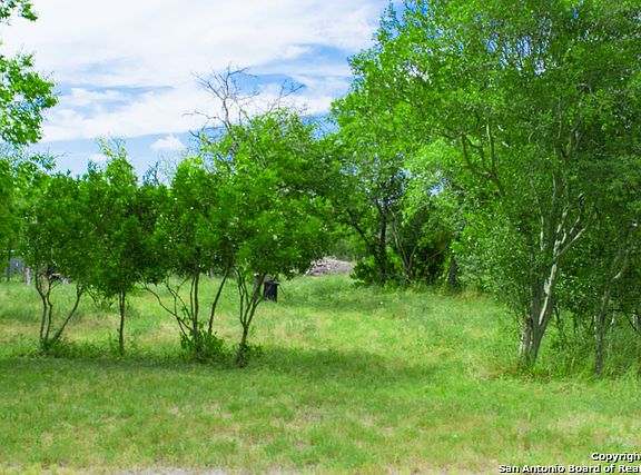 3rd image of 273 County Road 385