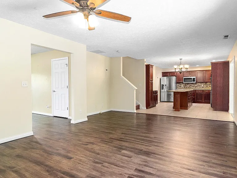 4626 Lincoln Pointe Dr — Photo 17