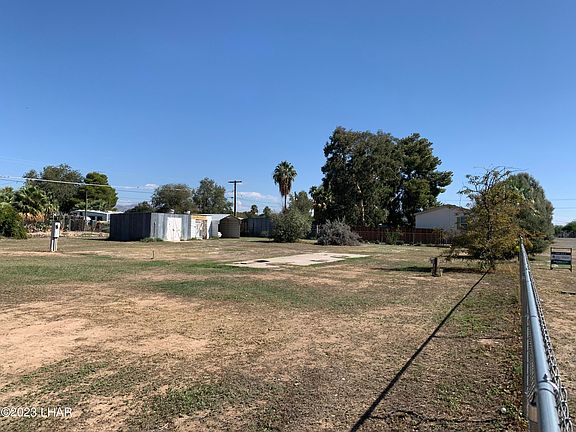 3rd image of 70831 E Elm Ave