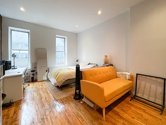 Rented by Kahen Properties | media 3
