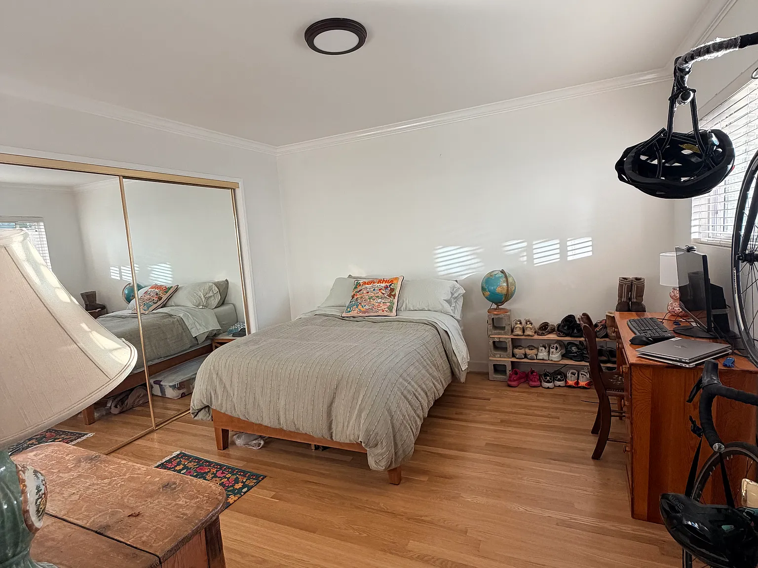 2 bed, 900 sqft, $5,200 — Photo 4
