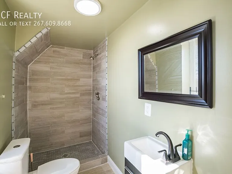 5426 W Jefferson St — Photo 21