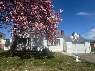 612 Goldenrod Ave, Bridgeport, CT 06606