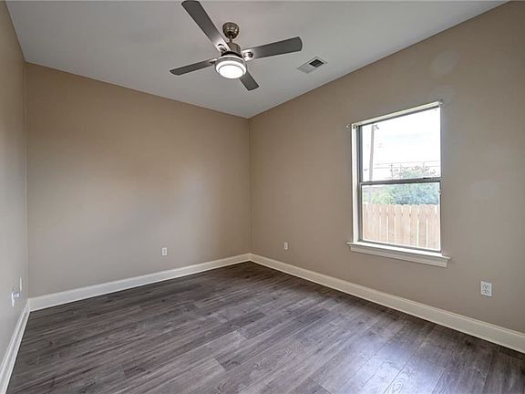 5th image of 5001 Frankfort St