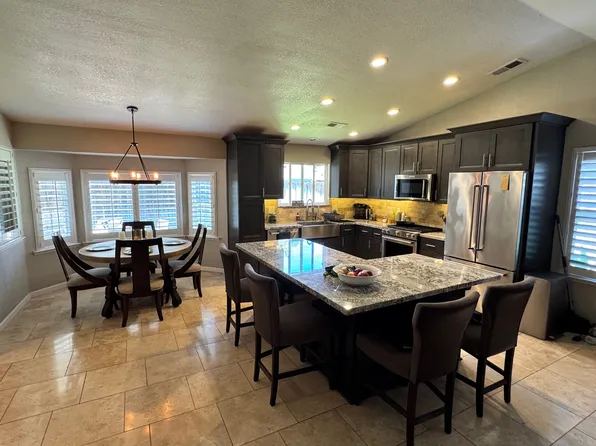 983 E Milgeo Ave, Ripon, CA 95366