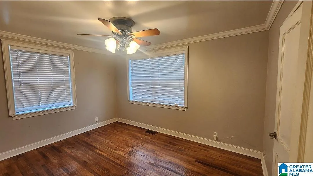 2 bed, 1.0 bath, $1,200 — Photo 4
