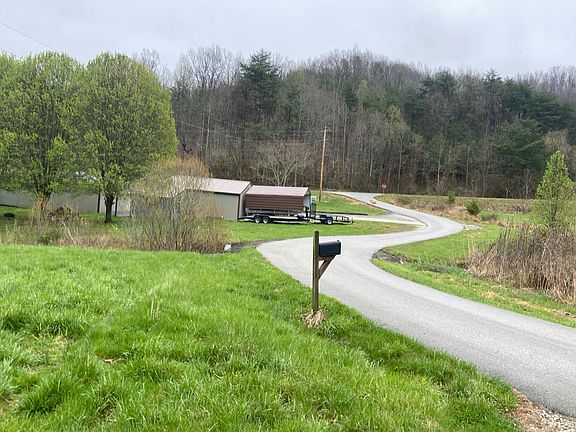 5th image of 575 Strange Rd