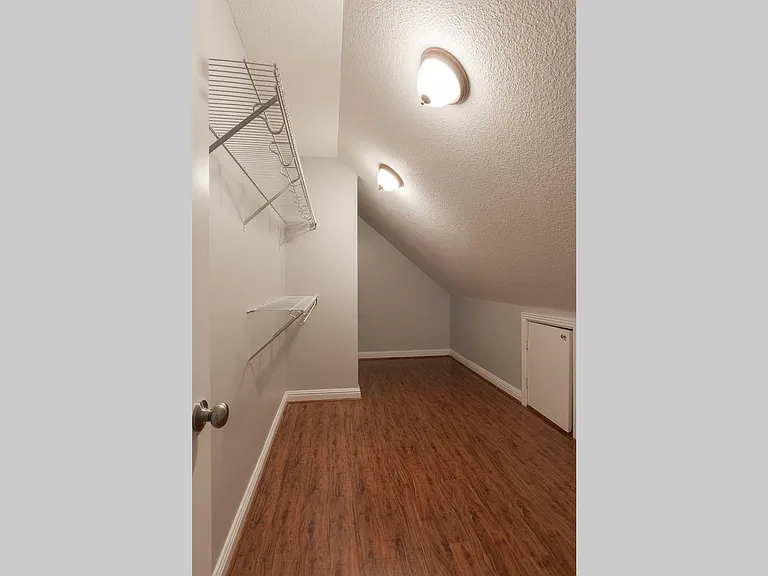 14 Wales St — Photo 24