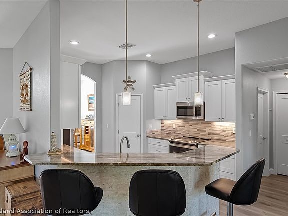 3rd image of 5025 Friars Cove St