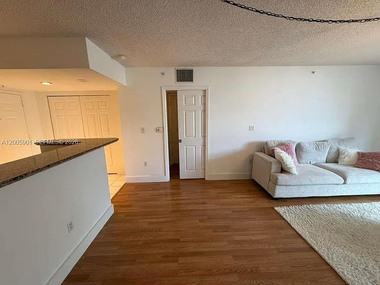 1155 Brickell Bay Dr #606 — Photo 4