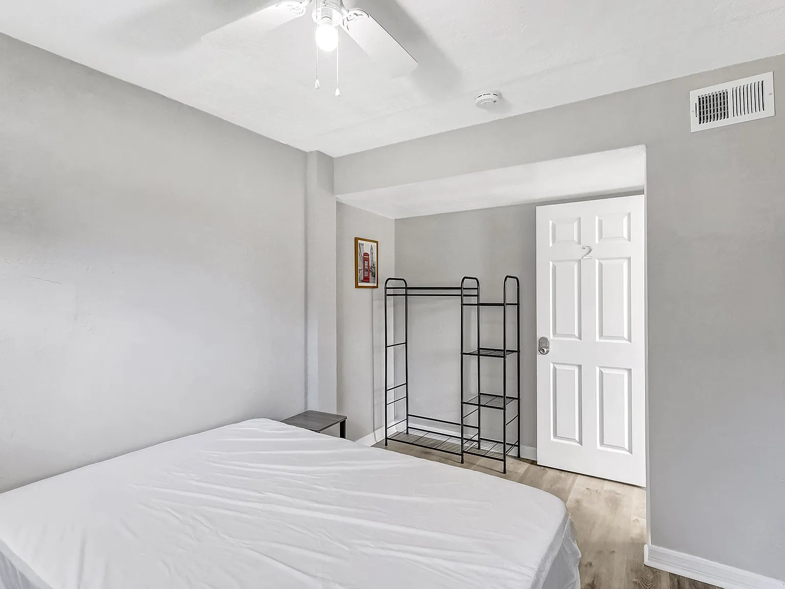 4 bed, 3.0 bath, 1954 sqft, $771 — Photo 2