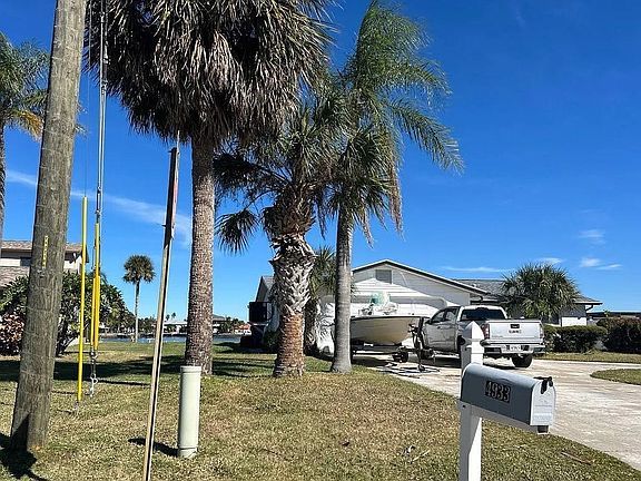 3rd image of 4933 Waterside Dr