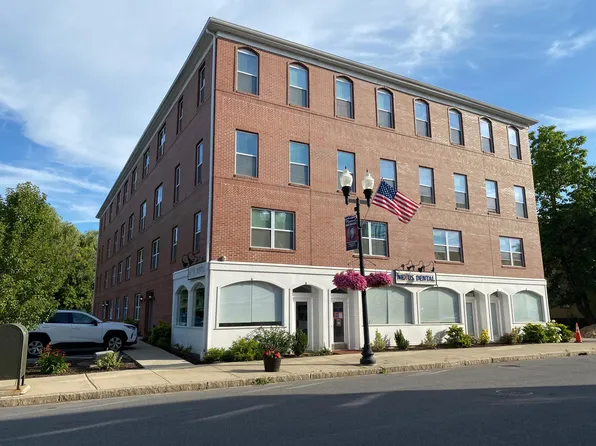 12 Main St APT 7, Maynard, MA 01754