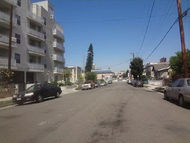 Building Photo 4