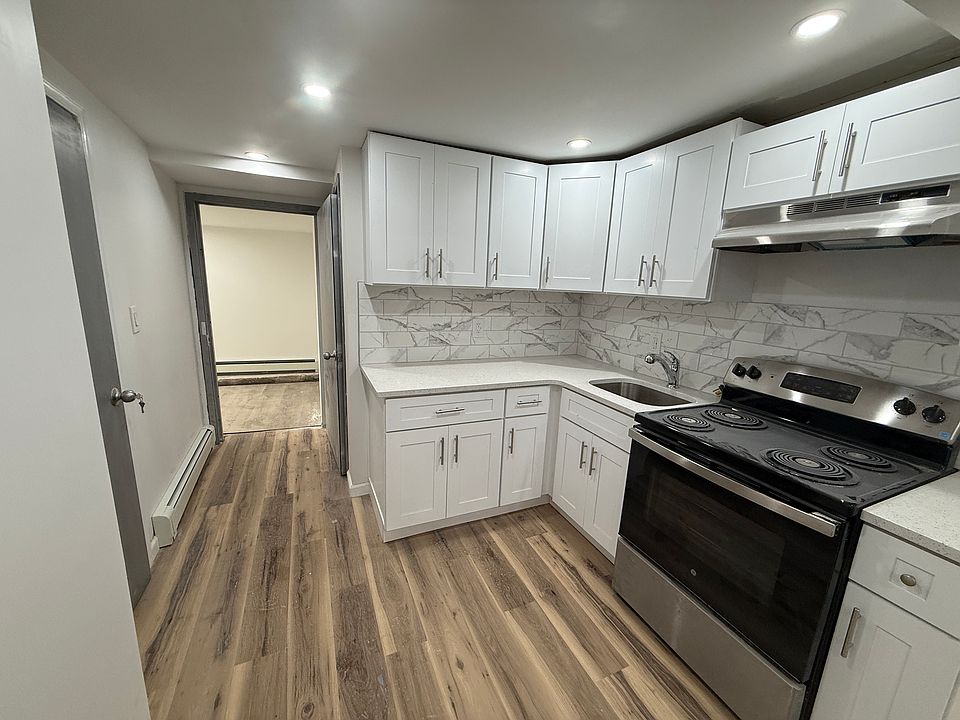 1st image of 128 Campbell Ave #Basement