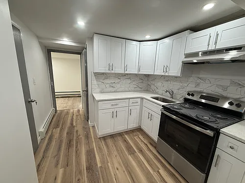 128 Campbell Ave Photo 1