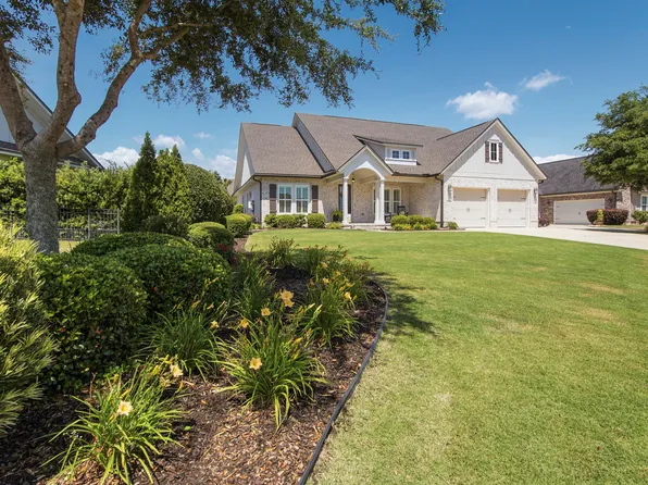 77 Meadow Lake Dr, Freeport, FL 32439